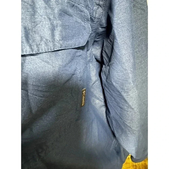 COLUMBIA - MEN'S XL - Blue OMNI-SHADE BUTTON UP LONG SLEEVE SHIRT W/ POCKETS - Picture 3 of 8